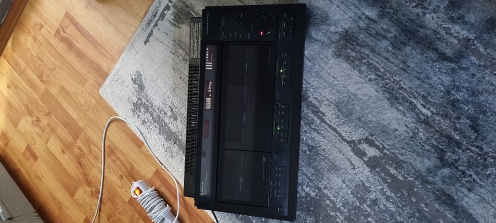 Sistem audio Hitachi, amplificat, cu radio, dublu deck si cd, raritate