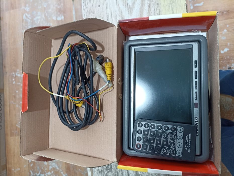 Монитор НЕКВОКС сотилади. Холати яхши. Хамма нарсаси ишлайди.