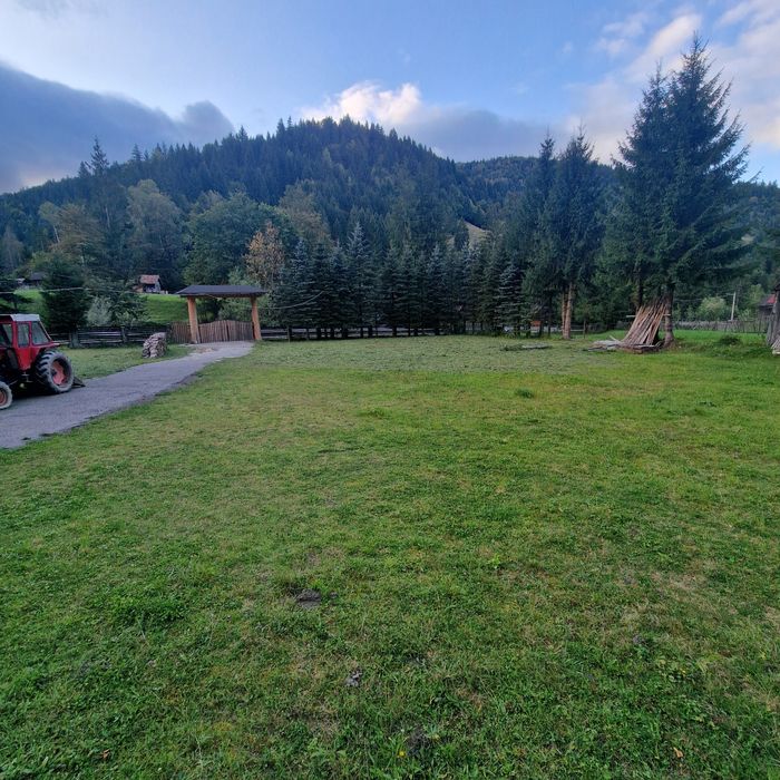 De vânzare teren cu păstrăvărie si căsuțe