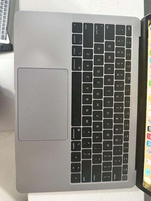 Macbook air/i5/8/128/ideal
