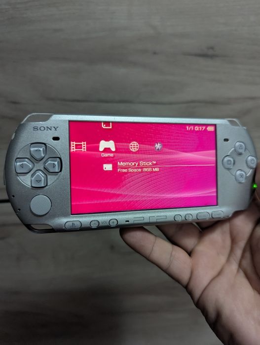 Psp 3004 gri complet  modat cu jocuri