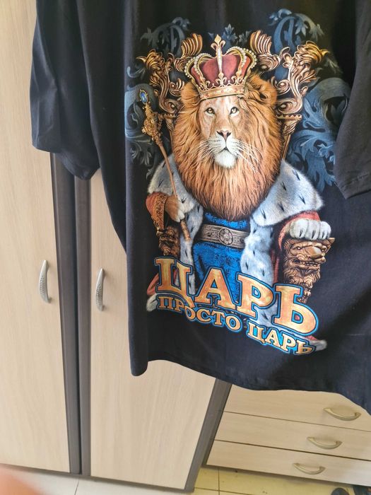 Продават се мъжки тениски