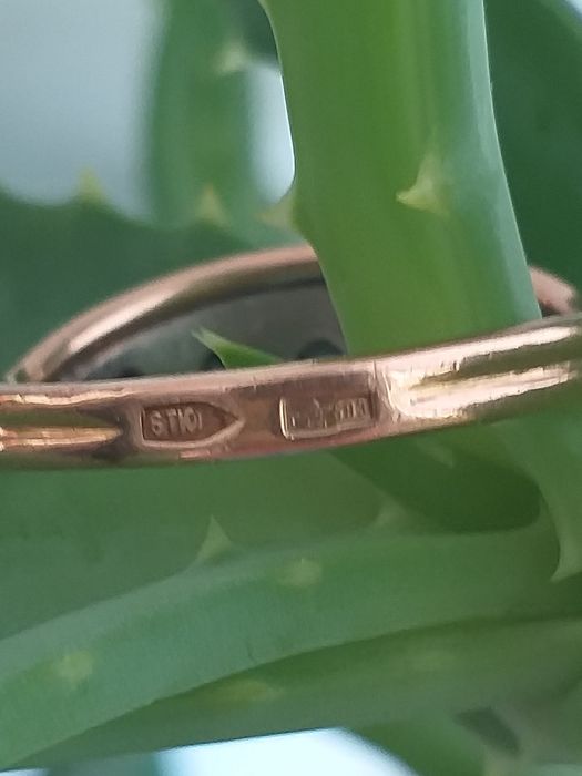 Продаю кольцо серебро