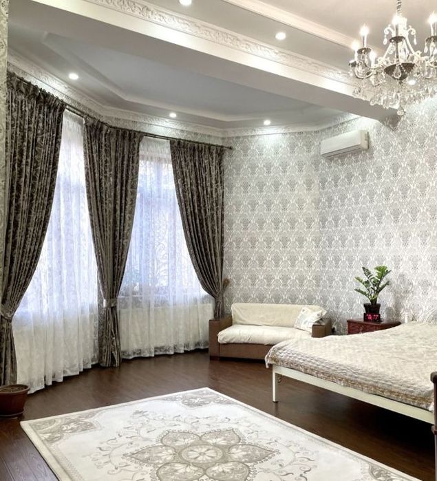 Евро участка сотилади Паркенский кучасида!!!