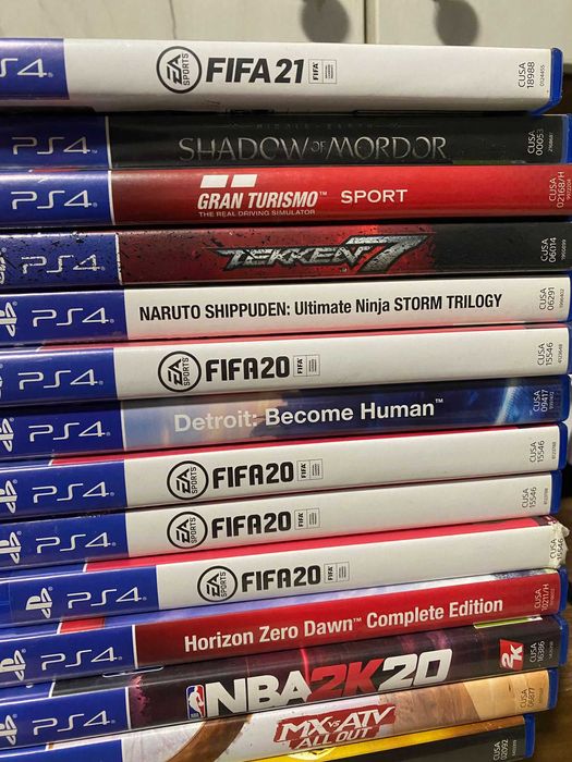 SUPER PACHET GAMING: 3x PS4 Slim + 10Controller+15 Jocuri Top-2200 lei