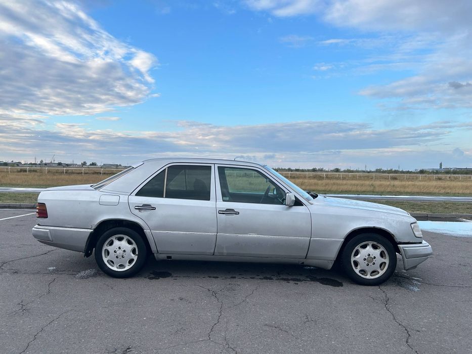 Mercedes Benz w124 E230
