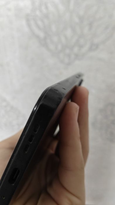 Продам Redmi 13C б/у состояние идеальное