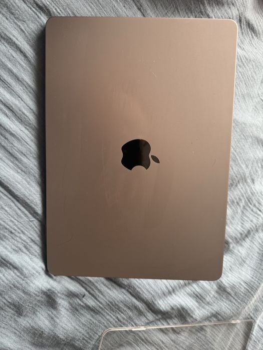 Macbook M3 2025 в  гаранция