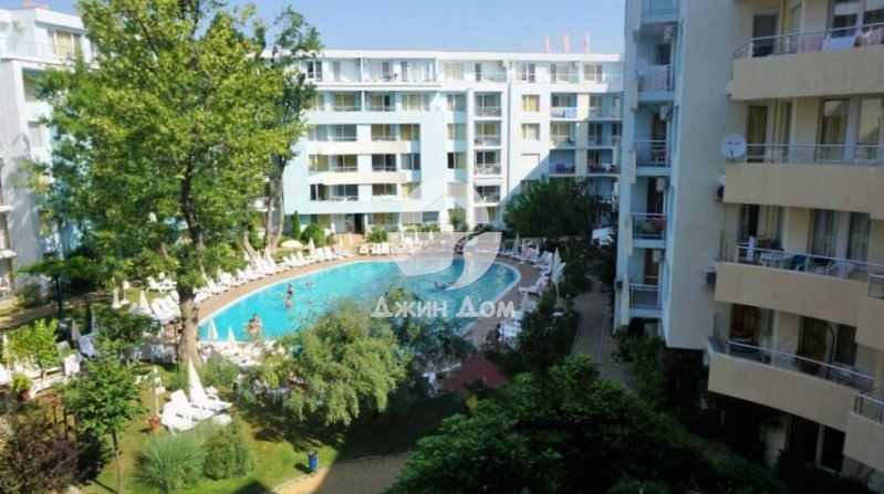 Продава се Двустаен апартамент в к.к. Слънчев бряг - 62 кв.м за 1049 €/кв.м - Снимка #4