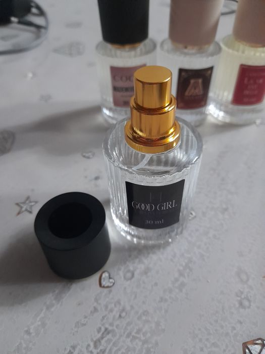 Масляные женские духи.