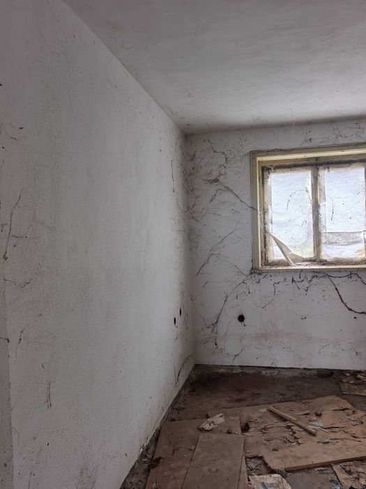 Масивна къща на 3 етажа