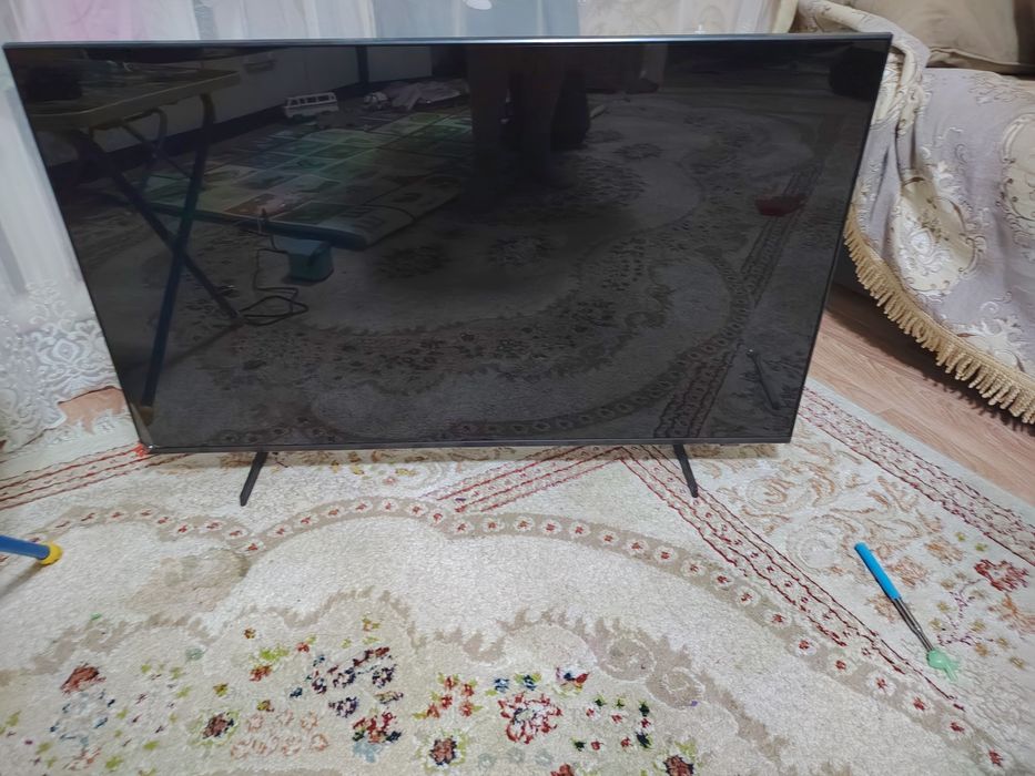 Продам телевизор новый Samsung диогональ 109см