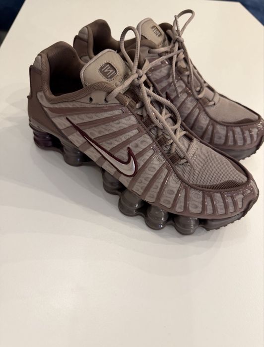 Nike shox пепел от рози 37 номер