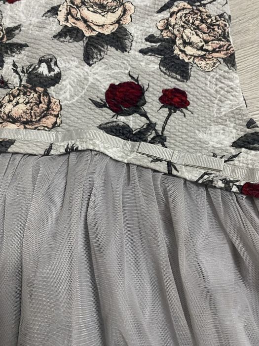 Rochie primigi fetita 6 ani, gri cu flori