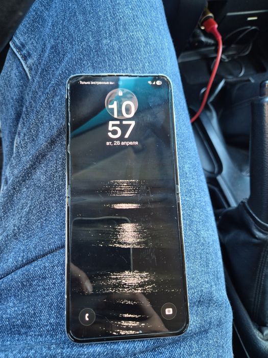 Продам самсунг флип 5