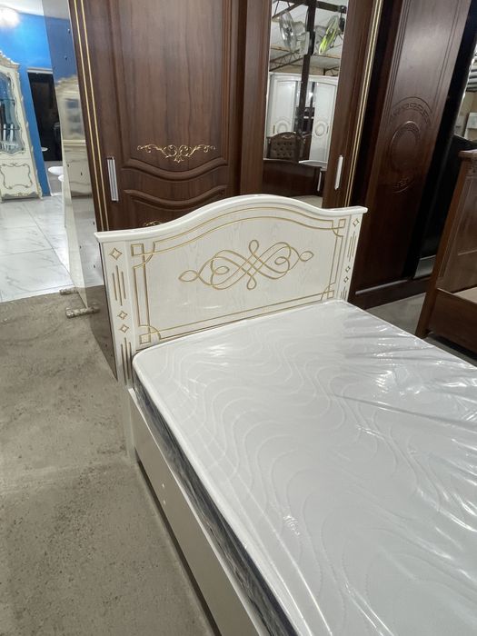 Kravat Крават Atirgul oq