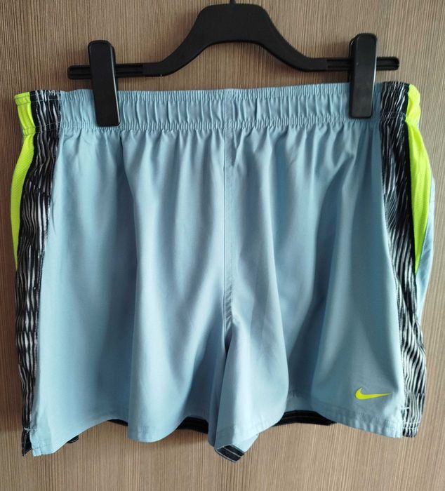 къси панталони Nike размер-XL- светло син