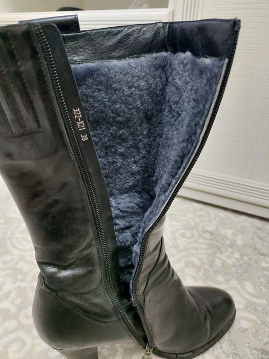 Продам зимние сапоги