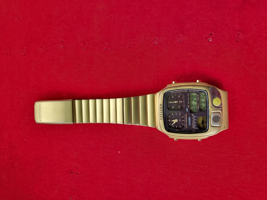 O camase  , : blugi, si Citizen .