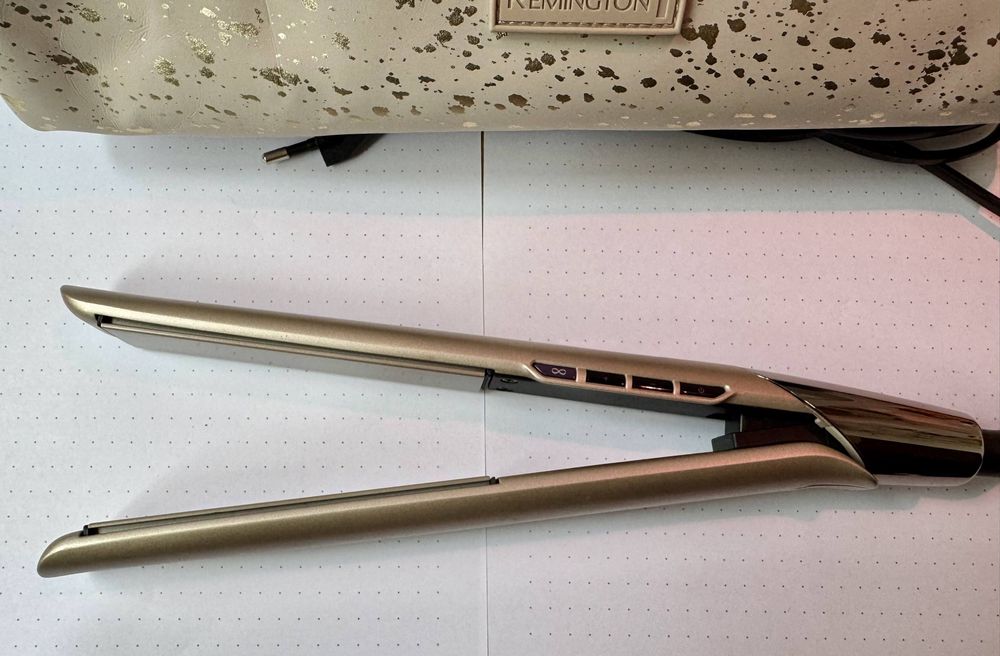 Placa de indreptat parul Advanced Colour Protect S8605