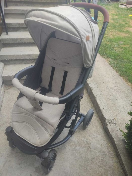 Лятна количка лорели