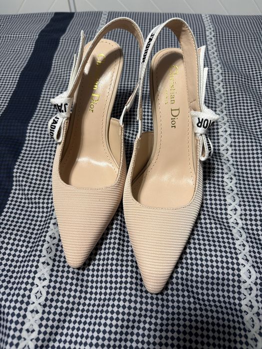 Pantofi Dior, noi