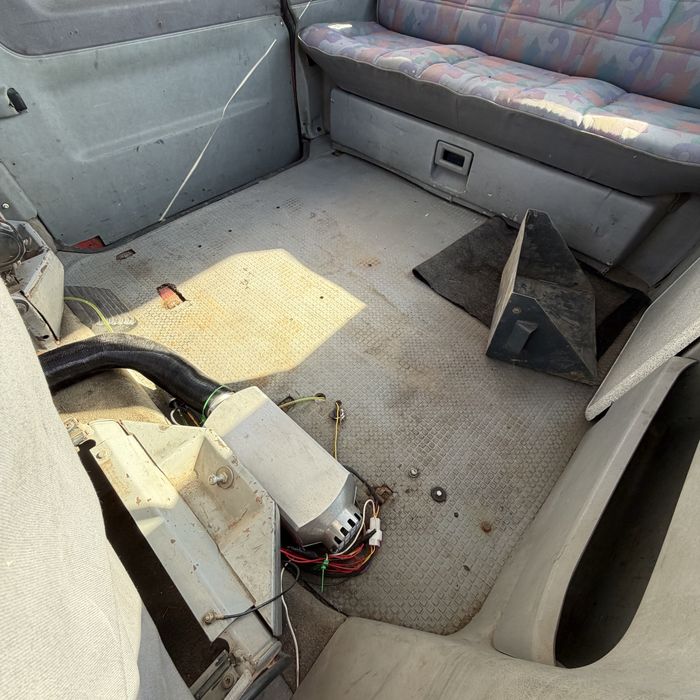 Volkswagen multivan т4 1993