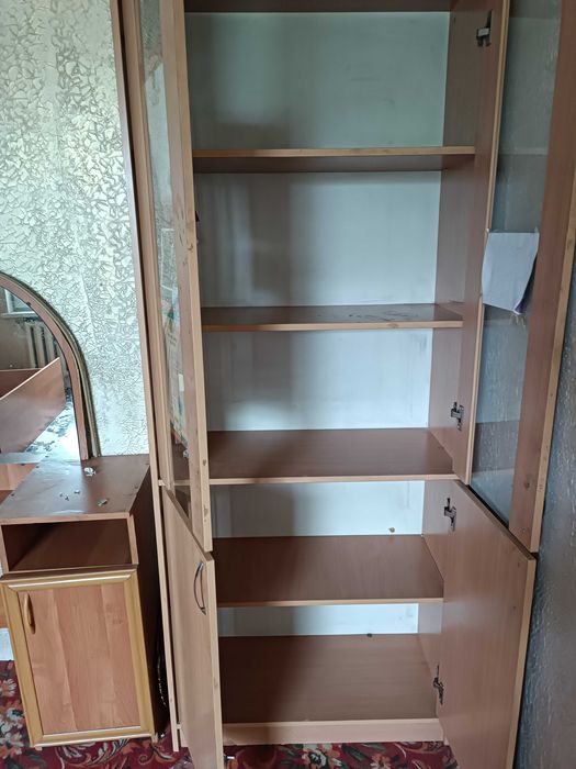 Продам шкафы и комод все вместе 25 000