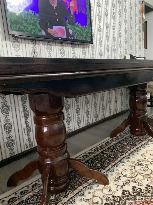 стол  для гостиной