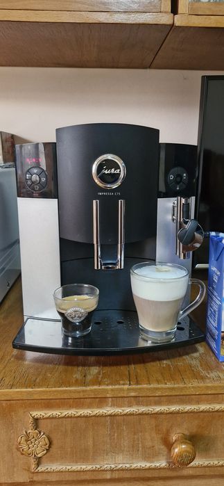 Espressor automat Jura Impressa C 75 cappuccino