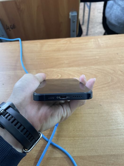 Iphone 13 midnight (blue) все родное.