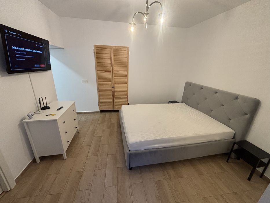 Proprietar, vand apartament 1 camera zona Centru Independentei - Copou, str Nicolae Gane cu incalzire in pardoseala total renovat