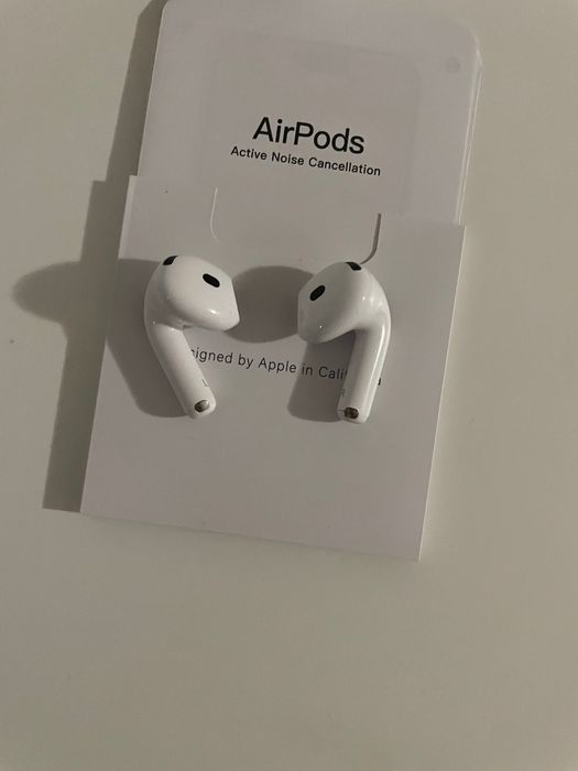 Airpods 4 ANC nefolosit
