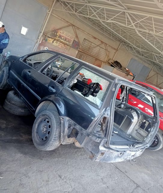 Lampa / Tripla stop dreapta pe aripa 08 441 1942R B Volkswagen VW Gol