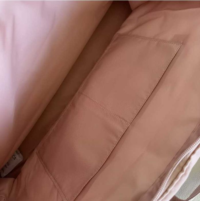 Victoria’s Secret Duffle Bag голяма чанта с метално златисто лого