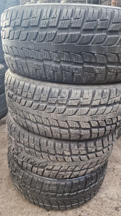 225 45 17 Roadstone 4 anvelope iarna