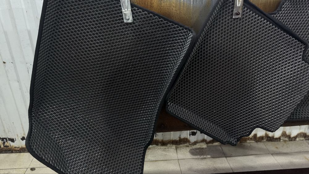 Полики Камри Королла