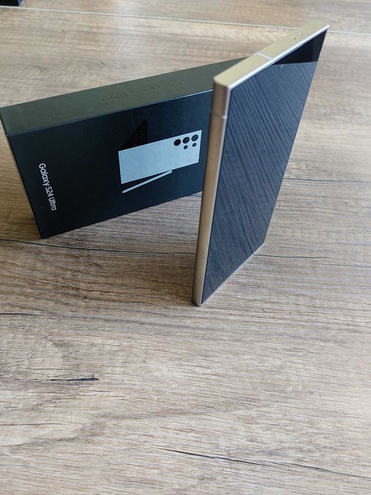ГАРАНЦИЯ Samsung S24 Ultra 256 12 + зарядно и кейс