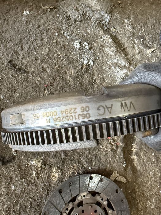 Съединител и демпферен маховик за audi i vw 1.8 TFSI