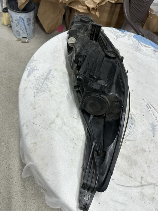 Far stânga ford fiesta