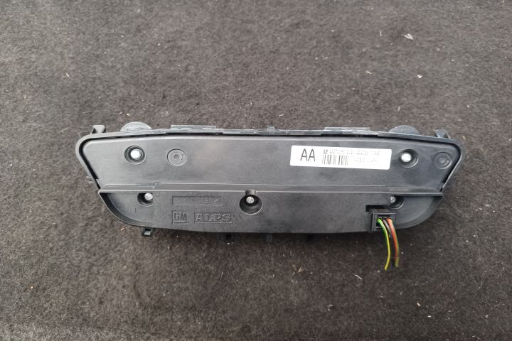 Comanda AC 13273093 13273093 Opel Insignia A