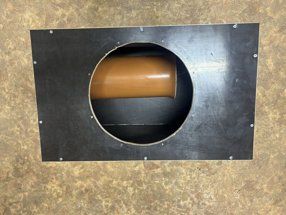 Продам короб для сабвуфера