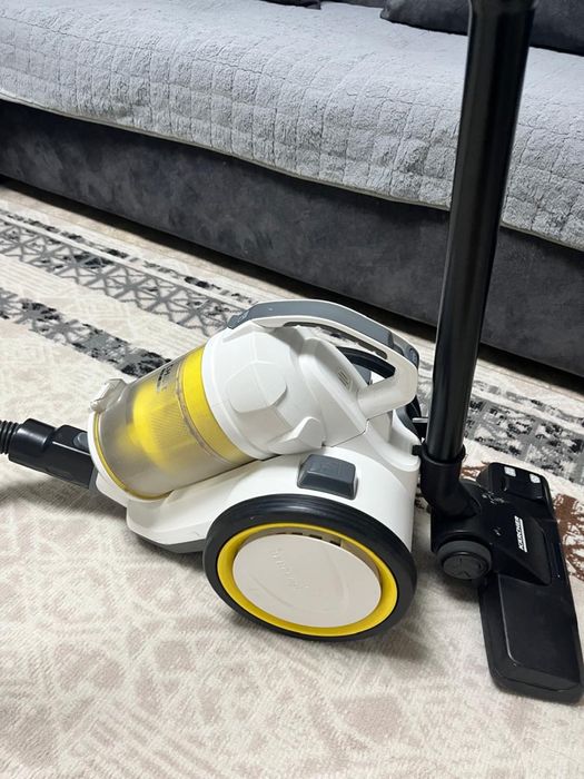 Продам пылесос бренда Karcher