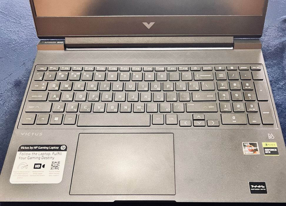 HP VICTUS Ideal holatda 10/10 Universal Notebook