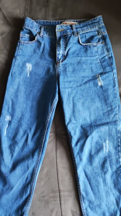 Дамски дънки и кожен панталон