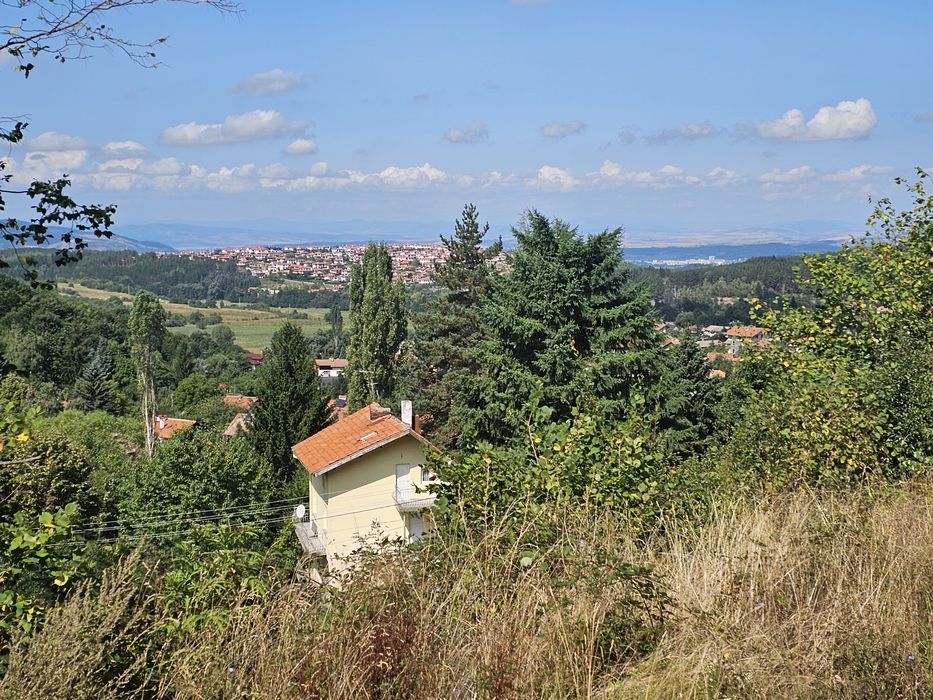 Парцел в регулация