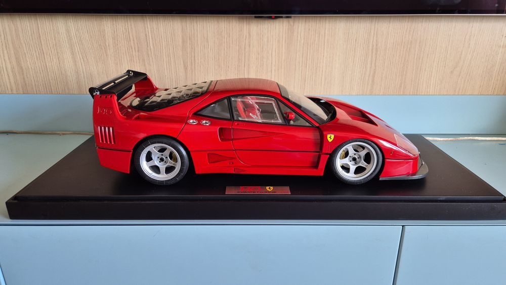 Ferrari F40 Competizione 1/8
