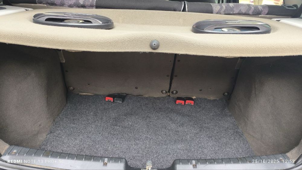 Lada Kalina Sotiladi