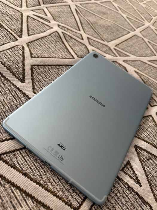 Срочно продам Galaxy tab6lite планшет