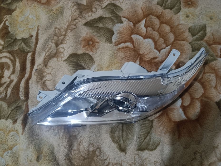 Фара на Тойота Камри 45